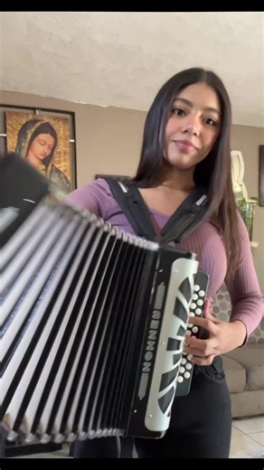 Tocando Piquito de Oro en Acordeón