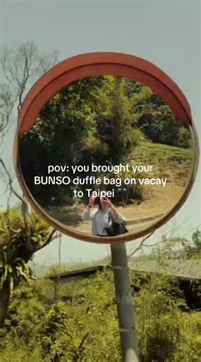 You thought it was just a diaper bag? Our BUNSO Neoprene Duffle bag is meant for all to enjoy! Whether you’re a parent on the go, or a solo traveler, our duffle bag fits all your essentials — wherever you go 🖤 Shop the link in our bio or BUNSO on Amazon to get yours today! #fyp #diaperbag #whatsinmybag #creatorcommunity #filipino