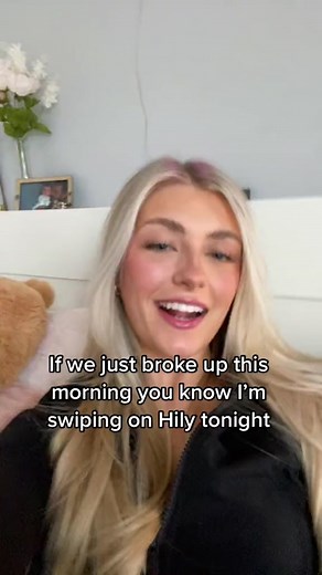 Vibe Dating App for Relationships | Hily Ad Girl