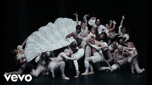 嘎嘎Lady Gaga在第67届格莱美上首播强势新单Abracadabra超清mv！！