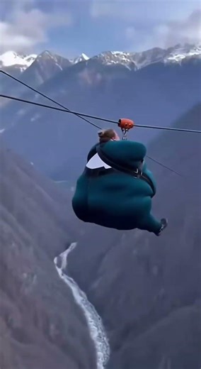 “Worst Zip Line Fail I’ve Ever Seen #funny #comedyvideos #viral #shorts #shortsvideo #viralvideos