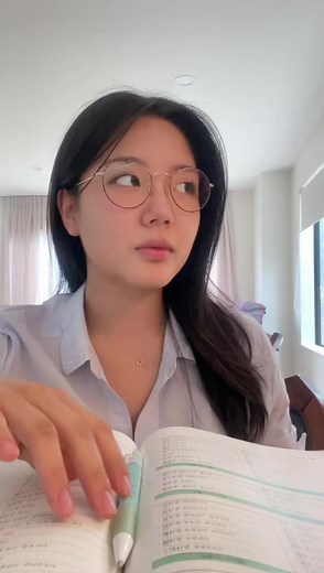 5 Motivating Japanese Songs for a Study Boost