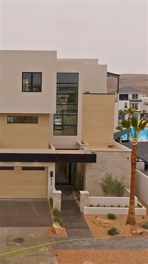 2.9K views · 9 comments | ✨ Parade Home Rewind: “The Oasis” by Split...