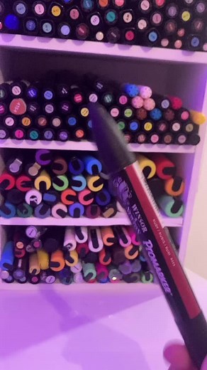 Mes feutres rouges et bleus sont bien fatigués 😅