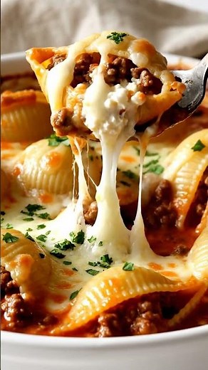 Beef & Ricotta Stuffed Shells 🍝🧀 | Cheesy Baked Perfection!