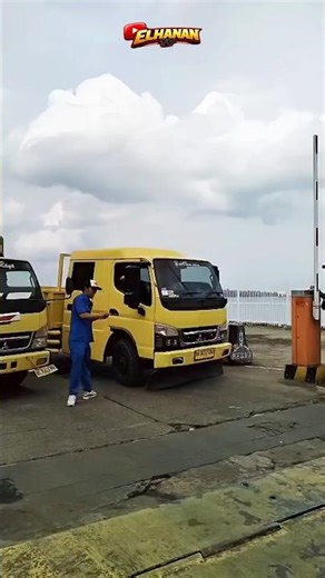 Wow, this is the moment a rare double cabin Canter truck got on a ship #feedshorts #shorts #truck