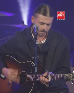 Pierre Garnier interprète «Chaque seconde» en direct pour le RTL2 Pop Rock Live depuis le Trianon ! 😍 | RTL2