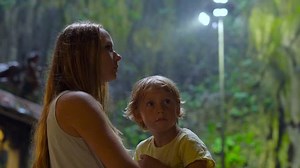Tourists Mother Son Inside Ancient Batu 库存影片视频（100% 免版税）1013492231 | Shutterstock