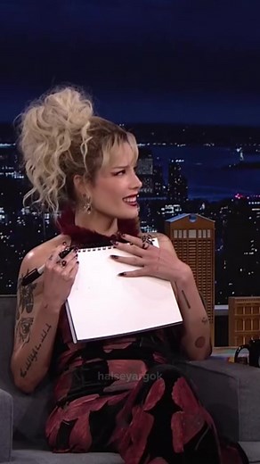 Halsey ayer en el show de Jimmy Fallon 🥰 #halsey #fyp #parati #viral #interview @halsey