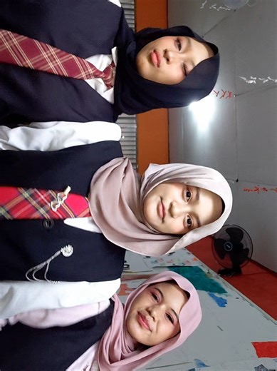 Creative Yearbook Transitions for American Schools