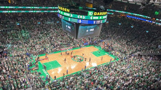 Holy 💩 it is LOUD. . . #nbafinals #dallas #mavericks #mffl #mavs #dallasmavs #dallasmavericks #nba #ballislife #nbaplayoffs #dallas #dallastexas #dallastx #texas #basketball #hoops #boston #celtics #bostonceltics #luka #doncic #lukadoncic | Jonah Javad