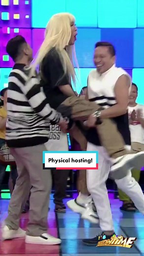 Physical Hosting sa Showtime kasama si Vice Ganda