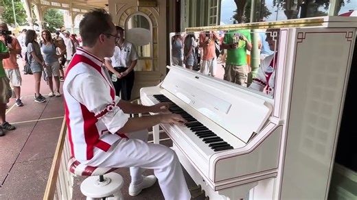WATCH: Grayson, Resident Pianist at Casey's Corner, Bestowed the Walt Disney Legacy Award