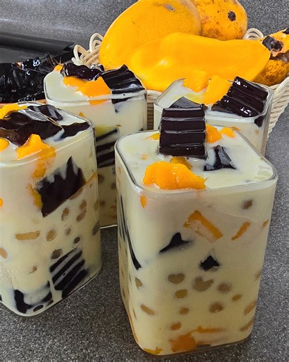 Pang palamig sa mainit na panahon! Mango at Sago! #lutongpinoyrecipe #mango #sago | Lutong Pinoy Recipe