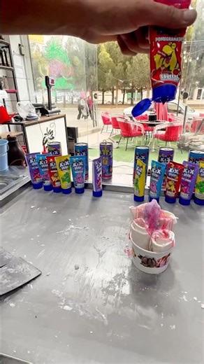 The most Satisfying sound... street style ice cream ☺️😌 #shortvideo #streetfood #icecreamrolls