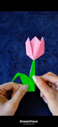You found the easiest 2D Tulip tutorial! 🌷✨ ​One 9x9cm paper One 13x13cm green paper = Pure magic! 🪄 The best part? NO GLUE involved! Just a tiny slit and you're good to go. 🙌 ​Perfect for: 💌 Handmade cards 🏠 Wall decor 🎁 Gift tags ​#PaperTulip #OrigamiTutorial #SatisfyingCrafts #DIY #art