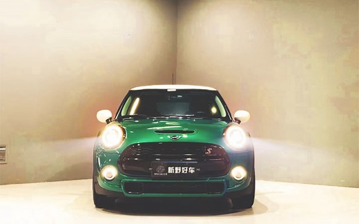 MINI F56 COOPER S 60周年纪念版。20年上户，1万多公里，原版原漆。自动空调，8.8触控大屏，麦芽棕真皮座椅带加热，无钥匙进入，全景双天窗