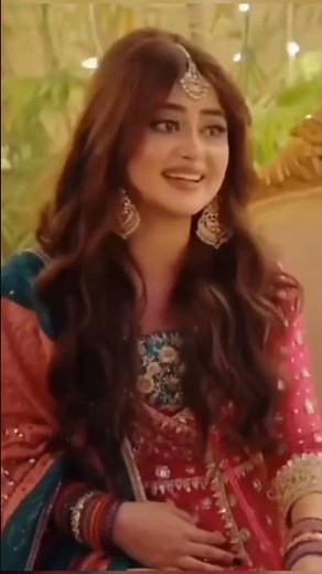 Sajal Aly Singing Song Mujhe tum nazar sy gira to rahe ho#shorts #ishqelaa #sajalaly #kuchankahi