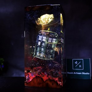 Diorama Dr Who - TARDIS Resin Figure Night Light, Dr Who TARDIS Resin Figure Gift, Custom Night Light, Valentine Idea Gift, Unique Lamp Gift - Etsy UK