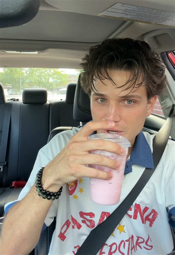 Pink Drink Starbucks Order: How to Order the Pink Drink (Grande)