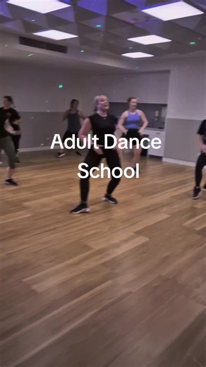 Beginner-Intermediate Jazz ⏲️ 7:30pm Monday 📍pimpama #adultdanceschool #dance #adultdancegoldcoast #jazzdance #beginnerdance