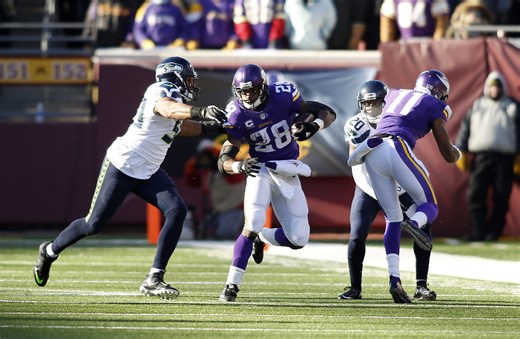 VIDEO: Adrian Peterson gets involved in wild fistfight with poker player over disputed hand