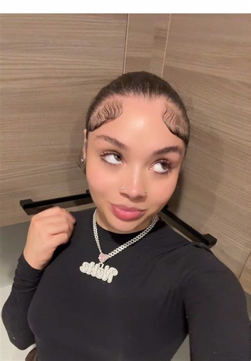 Linnette💰💕 (@theerealnettee)’s videos with original sound - SY DA B ☆RBIE🎀