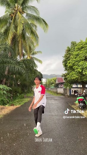 Step by Step Roll Spike Tutorial for Sepak Takraw