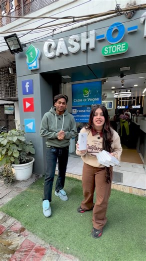 Sid😉 on Instagram: "CASHOPHONE STORE SALE INDIA’s MOST VIRAL MOBILE STORE❤️‍🩹 . . . . . Like Share Comment on this reel Follow our pages: @cashophone_store @cashophoneworld @cashophone_official @cashophone.store . . . . DO VISIT OUR STORE IN NEW DELHI THANK YOU FOR YOUR LOVE AND SUPPORT . WE DEAL IN ALL TYPES OF IPHONES AND SAMSUNGS DEVICES. . . . LOCATION: 32/4 DOUBLE STORY ASHOK NAGAR, BEHIND BURGER KING, NEAR TILAK NAGAR METRO STATION, NEW DELHI 43B MAIN NAJAFGARH ROAD, PILLAR 650, NEAR UTT