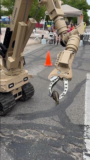 McConnell Air Force Explosive Ordnance Disposal Robot Simulation!