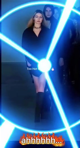 Gigi Hadid’s Hottest Runway Moments! 🔥✨ #GigiHadid #ModelWalk #Hot# viral