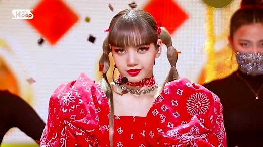 BLACKPINK成员 LISA《LALISA》人歌怼脸拍直拍视频