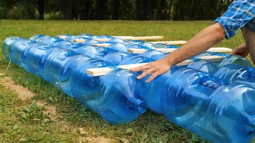 Construye tu propia balsa para disfrutar de aguas tranquilas