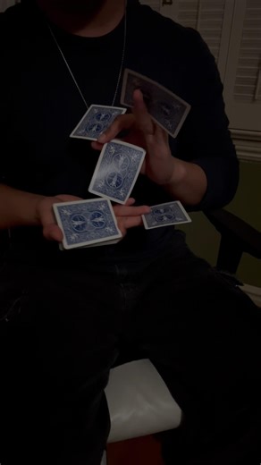 Fancy card shuffling #magician #cardistry #magic #cards