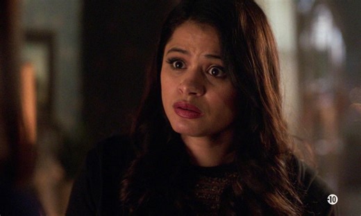 Charmed - S01 E20 - Embuscade