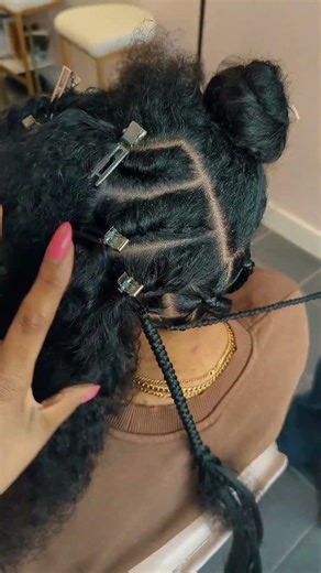 Medium knotless box braids #boxbraids #knotlessbraids #knotless