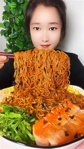 I Tried EXTREME Spicy Ramen 🌶️🔥 | Honest Mukbang Eating Show #mukbang #food #shorts