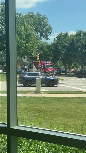 Naperville Fire Department Medic 1 Responding #automobile #chicago #police #fire #firefighter #cops