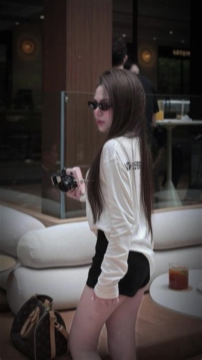 #CapCut “ Hãy giữ một trái tim tử tế. Một tam quan đúng đắn. Vạn vật luôn có nhân quả, sai có thể sửa. Nhưng đúng ngay từ đầu mới chính là giá trị cốt lõi.! ”#thanhloanboutique #moingaymotoutfit #thanhloan #xuhuongtiktok
