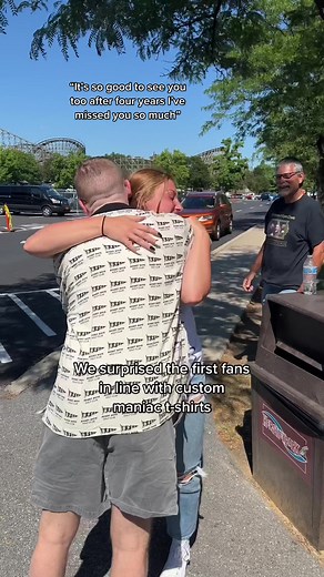 This dad & daughter were outside waiting in line since 4am so I came out to surprise them with some Maniac t-shirts ❤️ Pre-save this song now the link is in my bio #Maniac