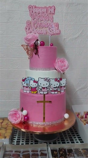 HELLO KITTY CAKE DESIGN