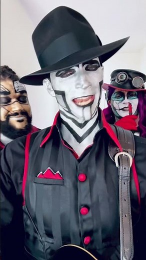 HI WE’RE STEAM POWERED GIRAFFE AND WE HAVE A SHOW!