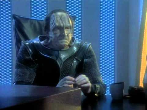 ST TNG - Chain of Command