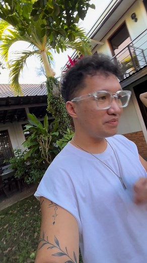 Backyard stingless beekeeping #themillennialbeekeeper #beekeepeer #beekeeping #fyp #foryou #reels #reelsinstagram #shorts | The Millenial Beekeeper