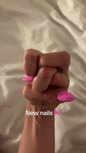 Showing Off New Nails: Trendy Nail Check Video