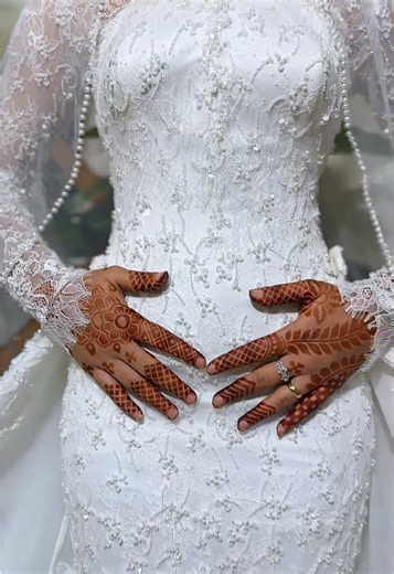 Robe de mariée sur mesure à Bamako — Assetou Doucoure sublime