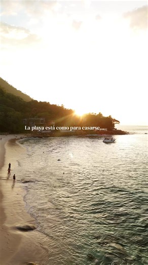 ¿Te casarías en playa? 👀🌴 #VisualFrame #weddingfilmmaker #weddingphotography #filmmaker #puertovallarta