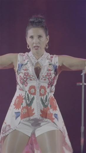 💃🏻🔥 MIAMI BEACH SALSA FEST… ¡Qué rumba mis Salseros ! Muy pronto verán el concierto COMPLETO en mi canal de YouTube 👉 YouTube.com/@MelinaSalsa Estoy preparando algo ESPECIAL para ustedes… 🎥✨ ¿Están listos? 😍 💃🏻🔥 MIAMI BEACH SALSA FEST… What a party my salsa lovers! The FULL CONCERT is coming very soon to my YouTube channel 👉 YouTube.com/@MelinaSalsa I’m preparing something SPECIAL for you… 🎥✨ Are you ready? 😍 #MiamiBeachSalsaFest #LaMuñecaDeLaSalsa #SalsaVive #SalsaMusic #ConcertReel