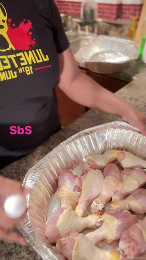 Sticky Chicken “LEGS” easy meal Chicken legs cheap right now but I love ‘em regardless❤️ #chickenrecipes #chickenlegs #sundaydinner #mondaymotivation #servedbyshrun | Sharron Stevenson Curry