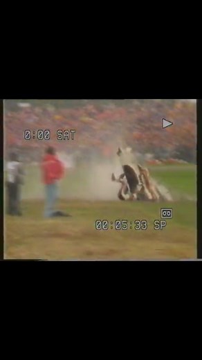 realmotorcycles on Instagram: "CRAZY !!! 🥶 Crash SIDECAR tt Assen. Amazing footage !! #stevewebster #tonyhewitt #2stroke #2takt #assen #tt #shorts #viral #viralvideos #racing #roadrace #accident #sidecar #90smoto #sbk #ttassen #circuit #motorcycle #2stroke #2strokeindonesia #sbk #gp #roadrace #tt #bike #bikelife #yz500 #valentinorossi #46 #wheelie #bikeporn #realmotorcycles"